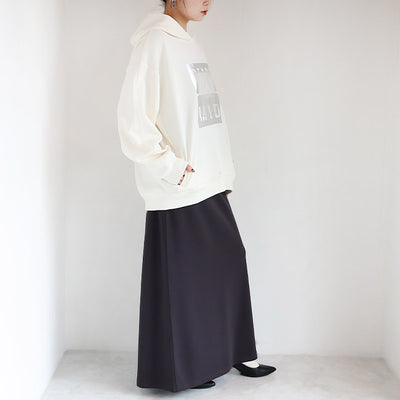 PASSIONE(パシオーネ) チュール重ねロゴ箔プリントパーカー　546967