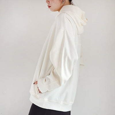 PASSIONE(パシオーネ) チュール重ねロゴ箔プリントパーカー　546967