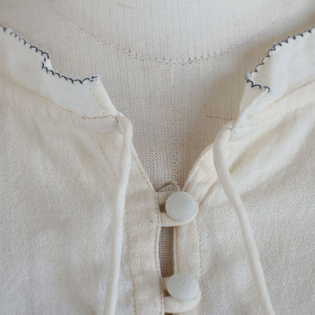 tumugu:(ツムグ) コットンモスピンタック刺繍2WAYブラウス　TB25309