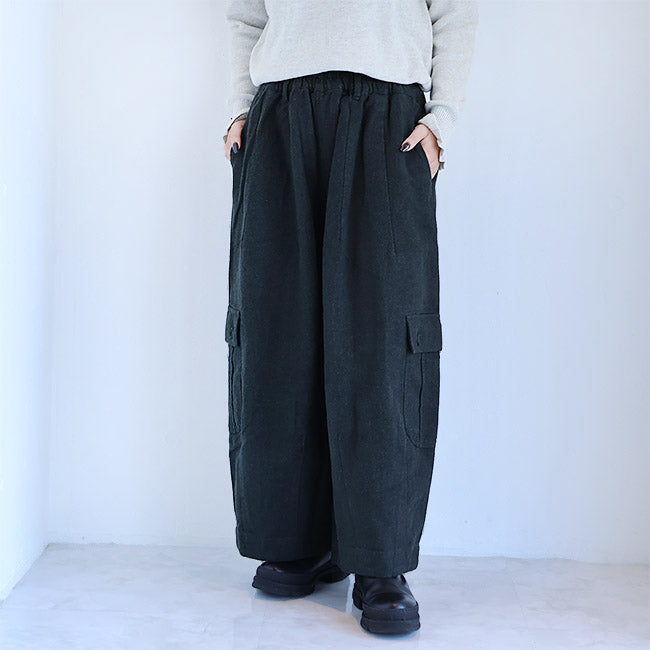 tumugu:(ツムグ) コットンリネン起毛ツイルカーゴワイドパンツ　TB25314